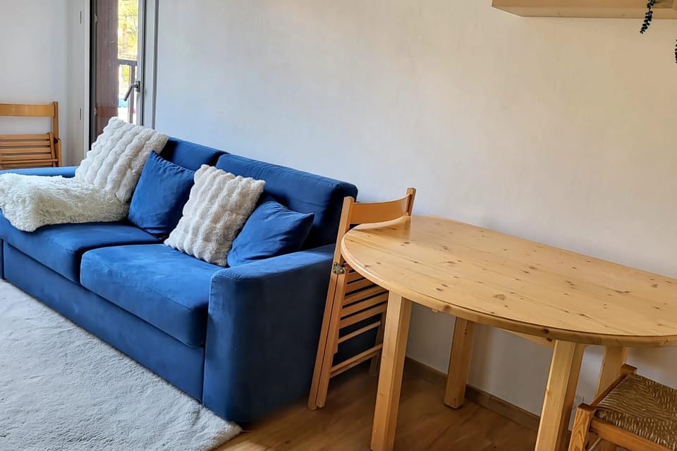 Charming apartment overlooking the valley Apartment in Briançon