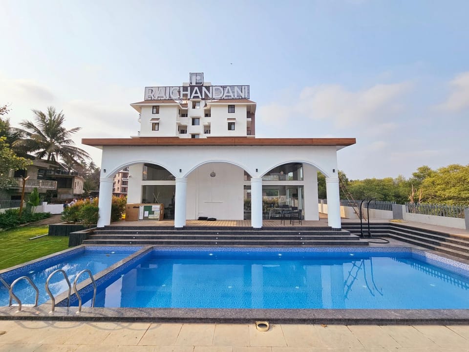 Property building, Swimming pool