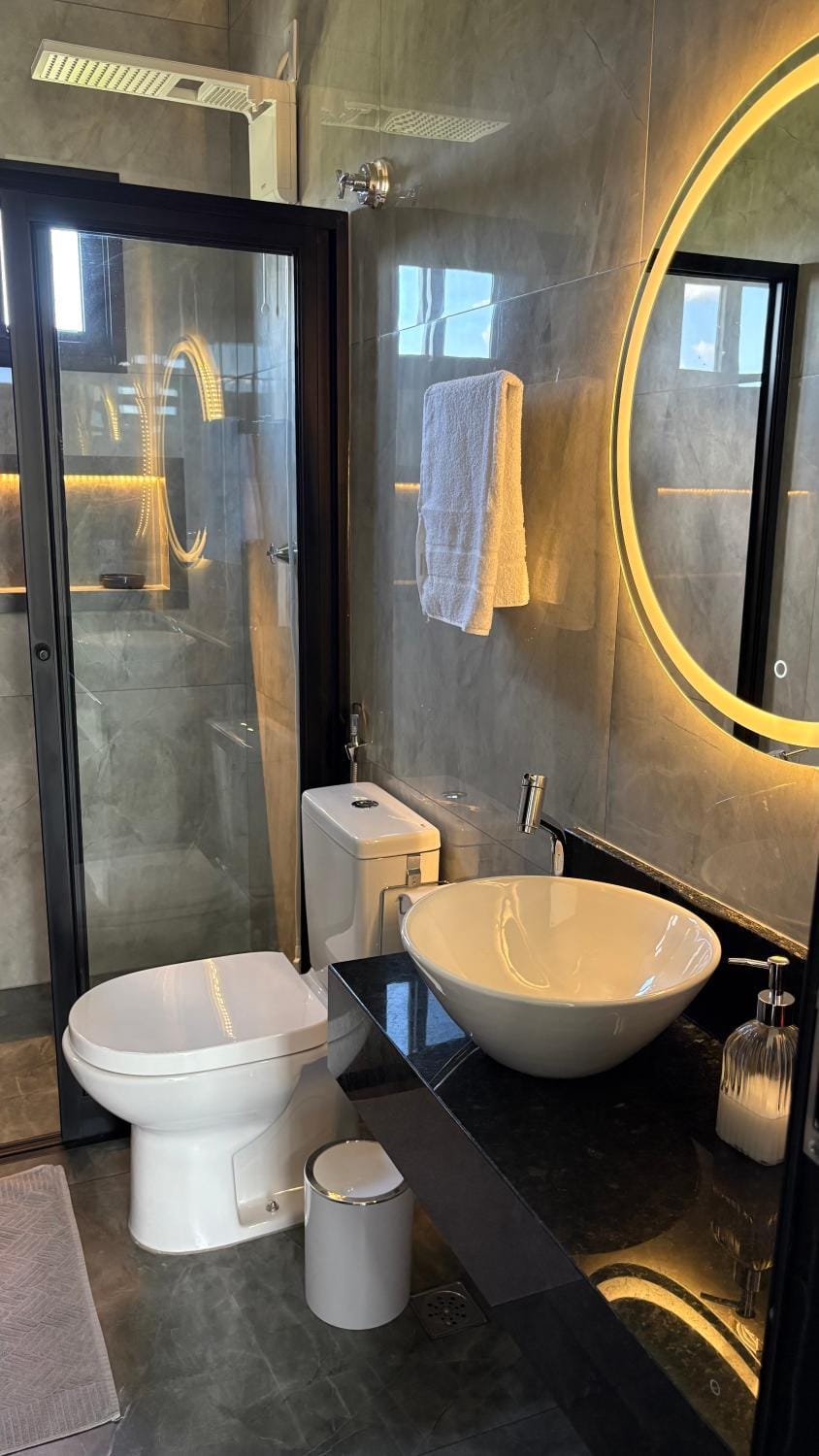 Shower, Bathroom, towels