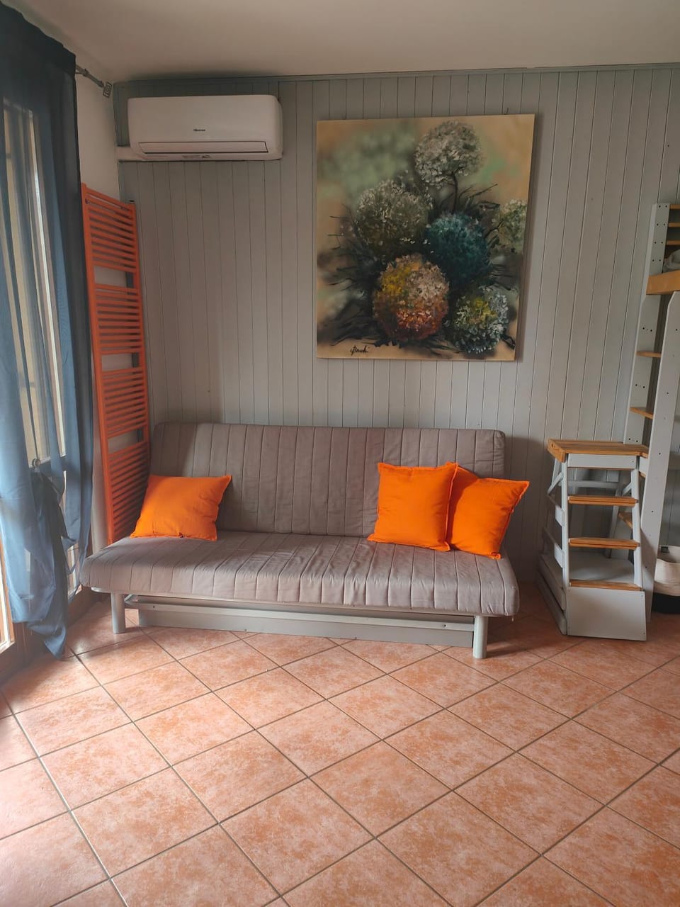 Living room, air conditioner
