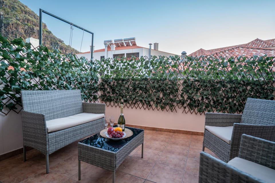 Patio, Natural landscape, View (from property/room), Balcony/Terrace, Seating area