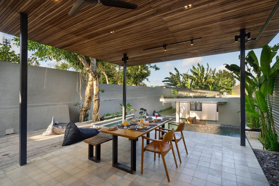 Property building, Restaurant/places to eat, Swimming pool, Breakfast