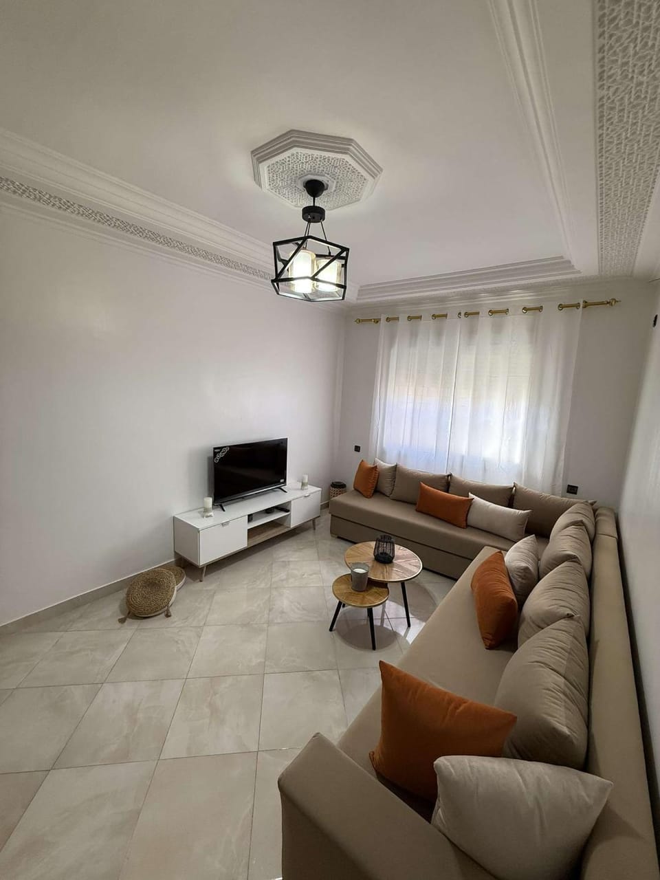 Appartement lumineux proche Grotte d Hercule Aéroport et Stade Achakar Apartment in Tangier