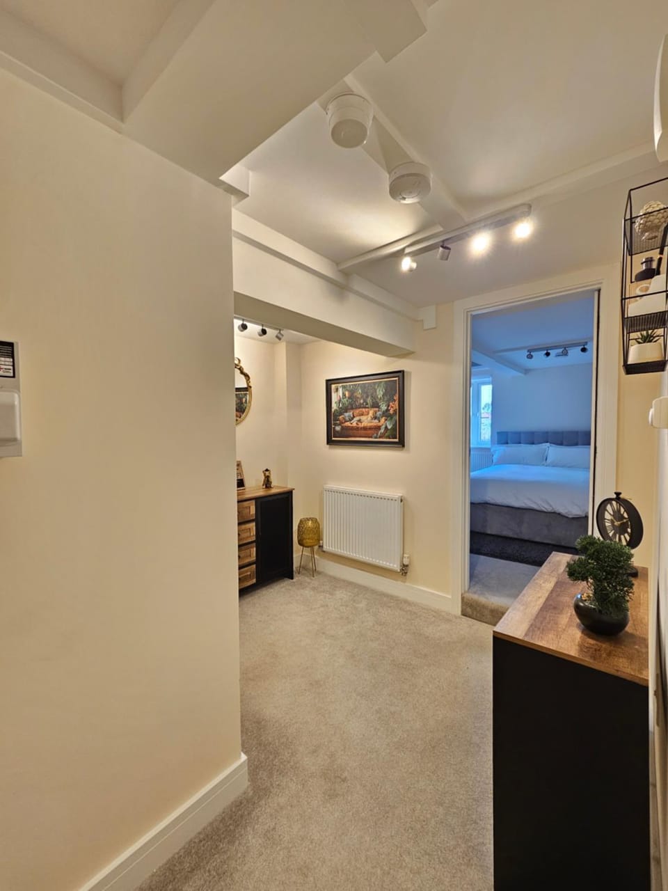 Pancinos Guest House Newmarket High Street Apartment in Forest Heath District