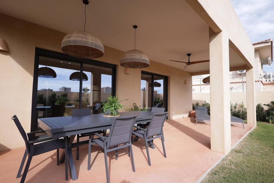 Casa unifamiliar con jardín en la playa Apartment in Ribera Baixa