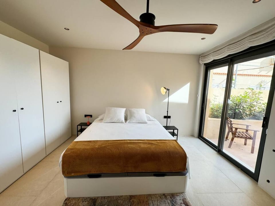 Casa unifamiliar con jardín en la playa Apartment in Ribera Baixa