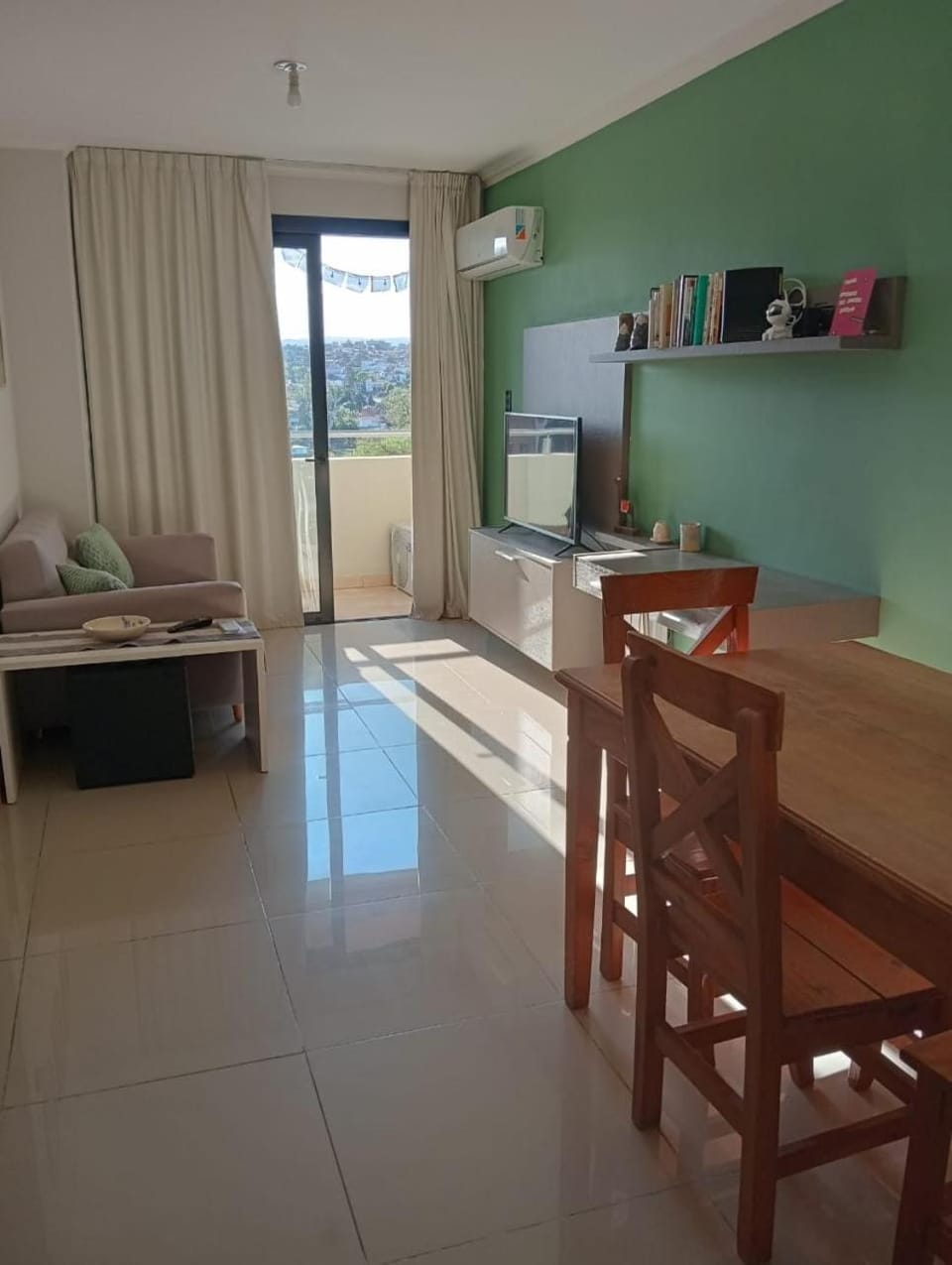 TV and multimedia, Living room, Dining area