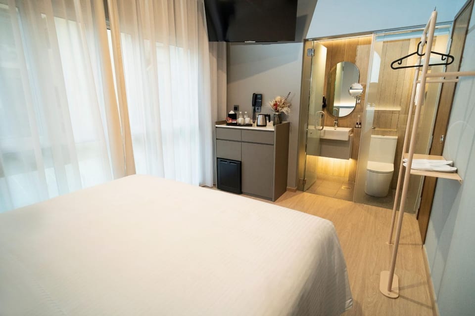Hotel Bencoolen at Hong Kong Street Hotel in Singapore