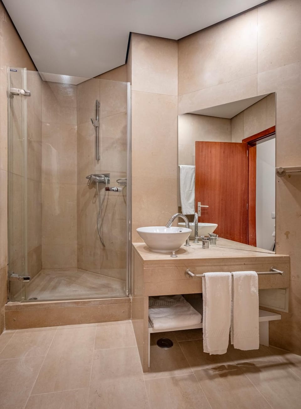 Shower, Bathroom, towels