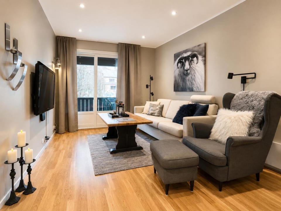 TV and multimedia, Balcony/Terrace, Living room, Seating area