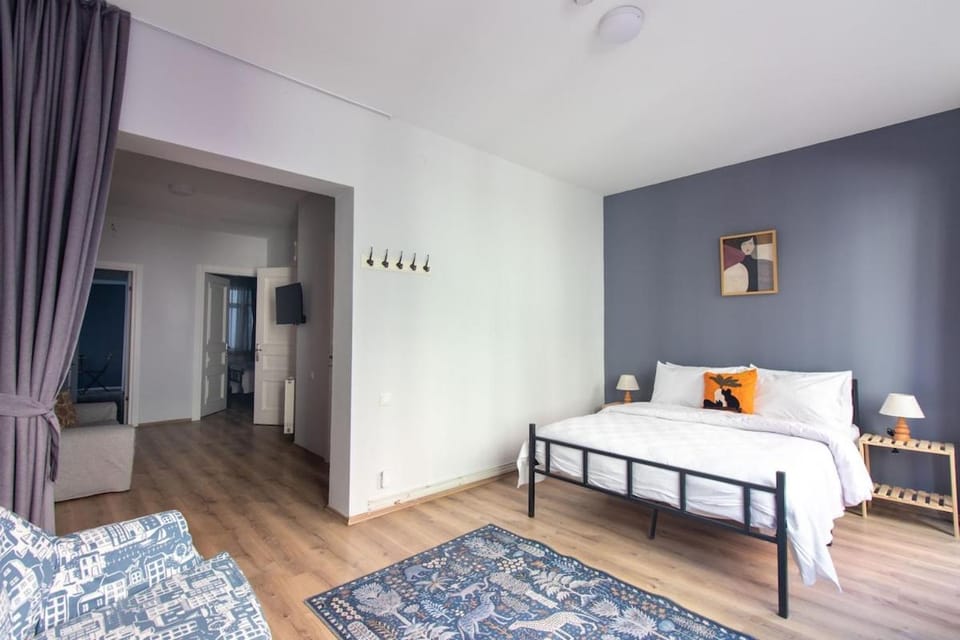 Modern and Cozy 2BR in Vibrant Cihangir Apartment in Istanbul