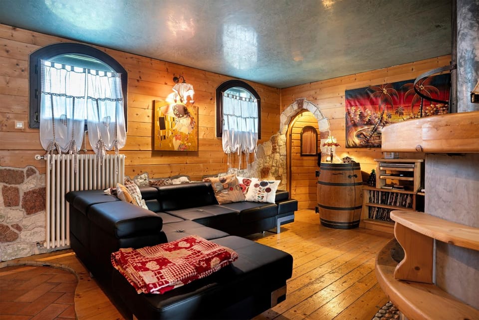 Property building, Living room