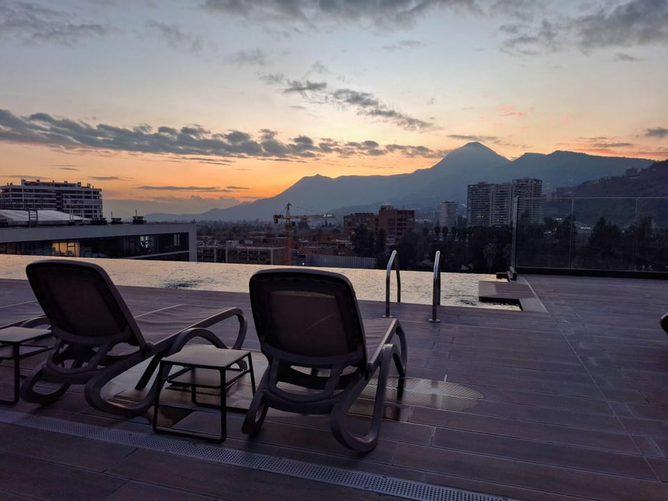 HOM I Comodo y elegante tu hogar temporal en Av Las Condes Apartment in Las Condes
