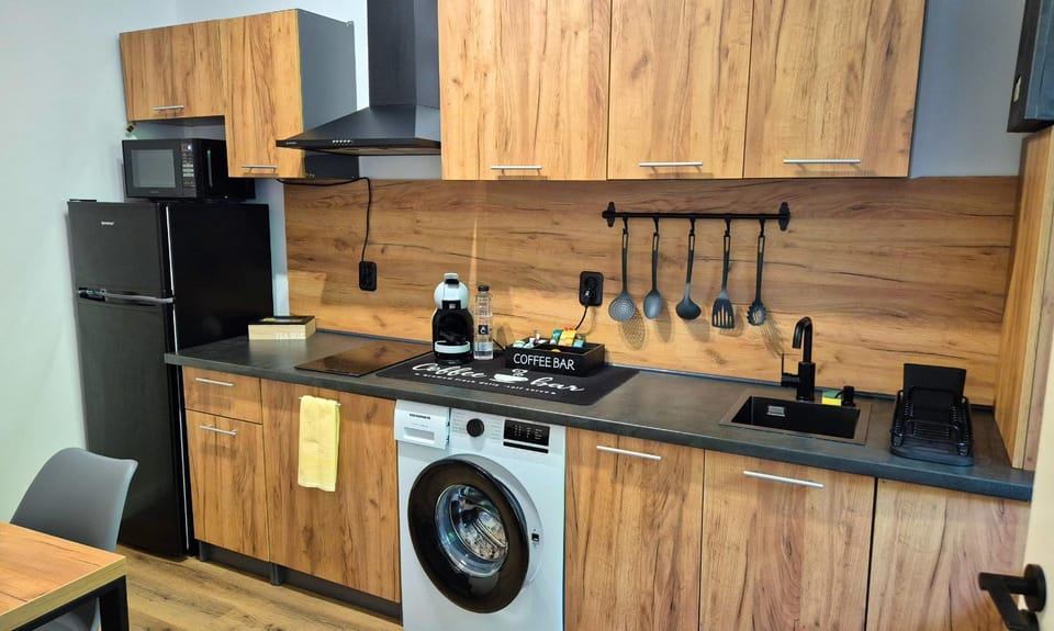 Coffee/tea facilities, Kitchen or kitchenette, washing machine, kitchen