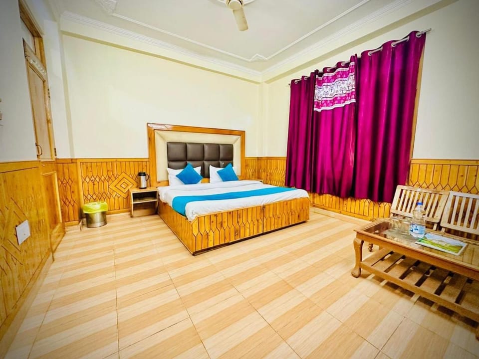 Diya Palace Kasol with Parking in Main kasol Bed and Breakfast in Himachal Pradesh