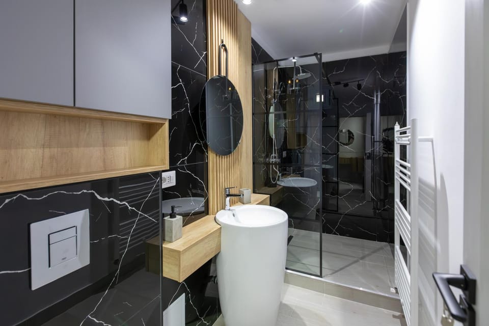 Shower, Bathroom
