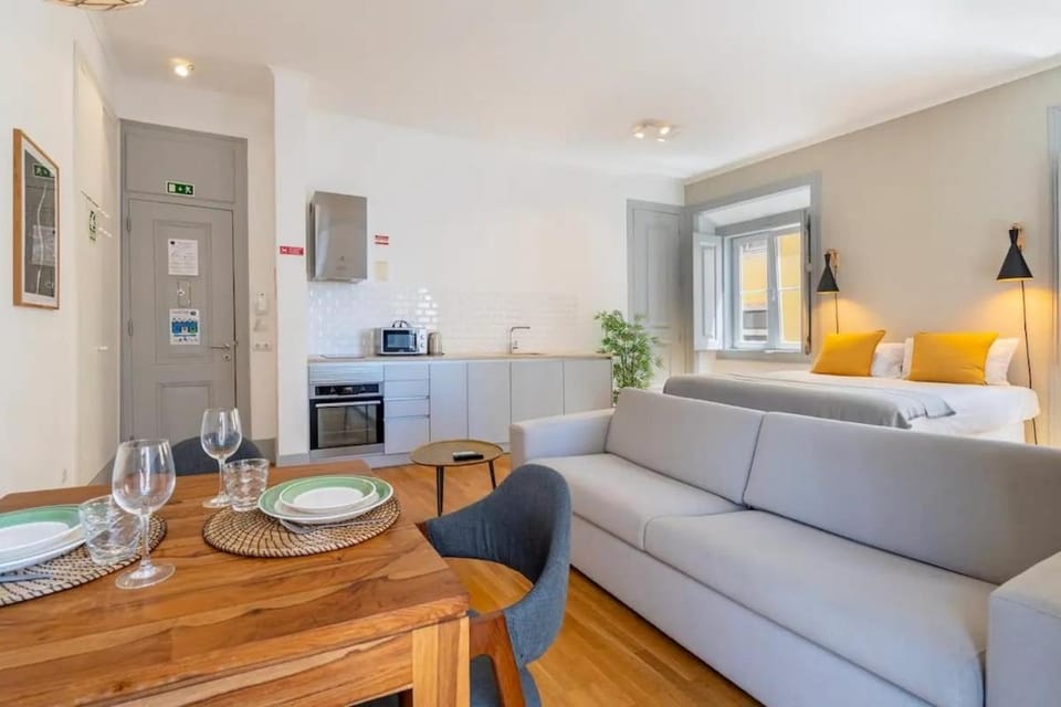Colosseum Building - Betha Apartment in Lisbon