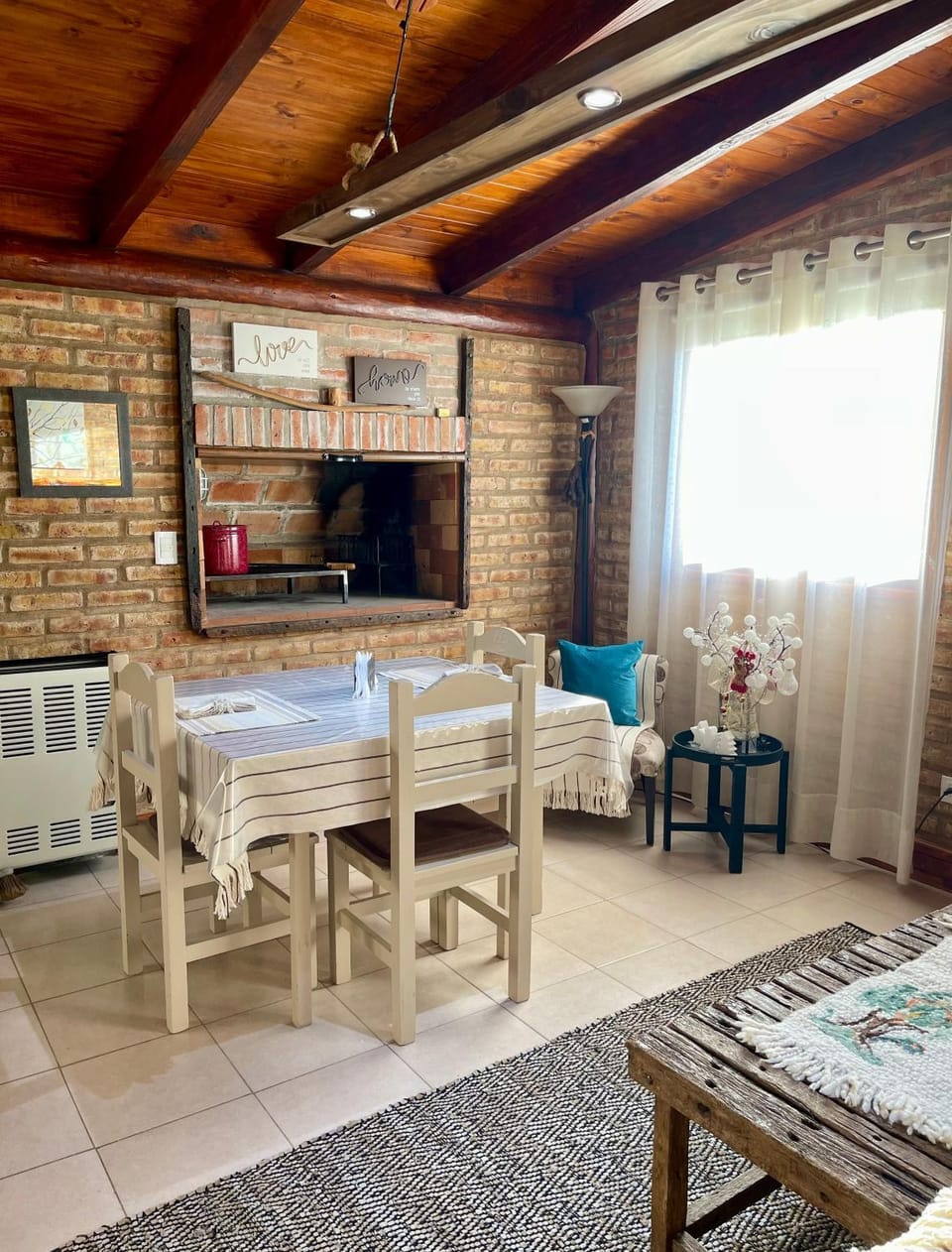 One Cabañas Petra Chalet in Santa Cruz Province