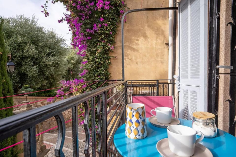 Bird's eye view, View (from property/room), Balcony/Terrace, Seating area, Dining area, City view