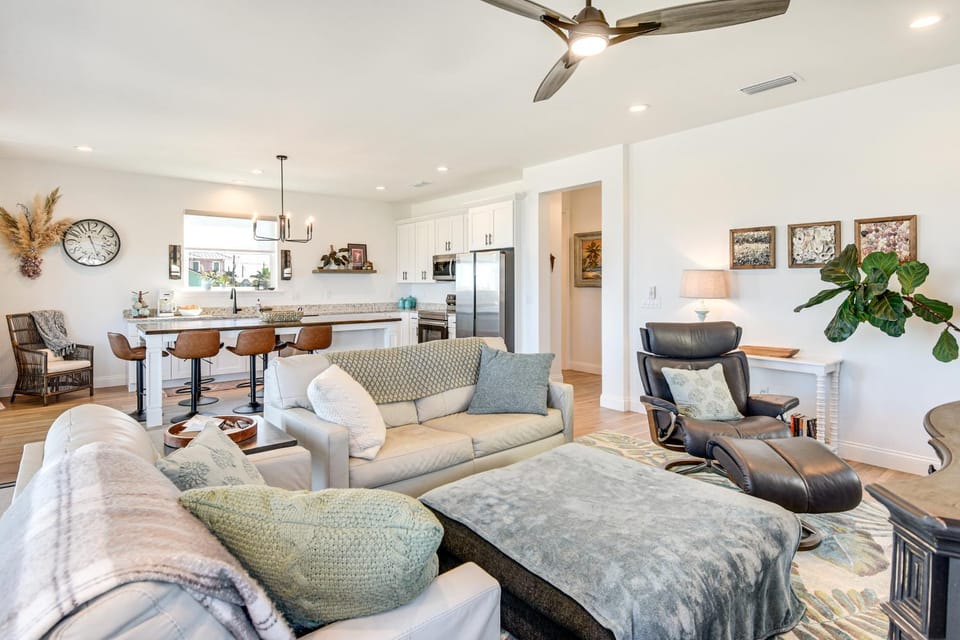 Oceanfront Retreat in Flagler Beach! Bright Apt Apartment in Flagler Beach