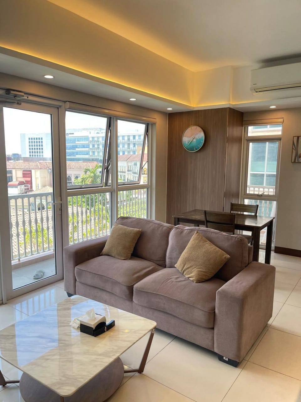 Venice Luxe Suite, 1 Bedroom Maximum, 4 adults plus kids Apartment in Makati