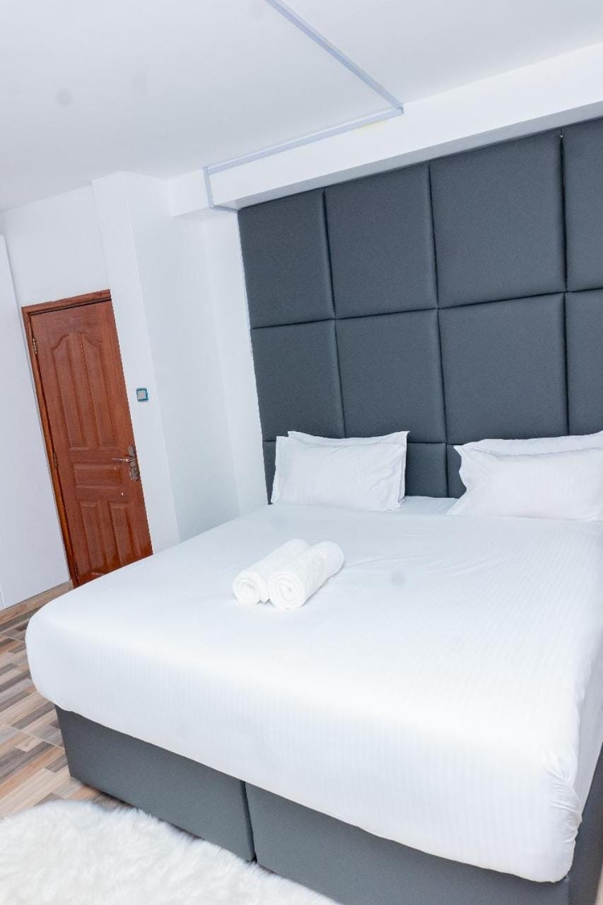 Sofitel Executive 2 bedrooms all ensuite Apartment in Kenya