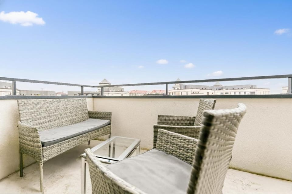 Property building, Patio, View (from property/room), Balcony/Terrace