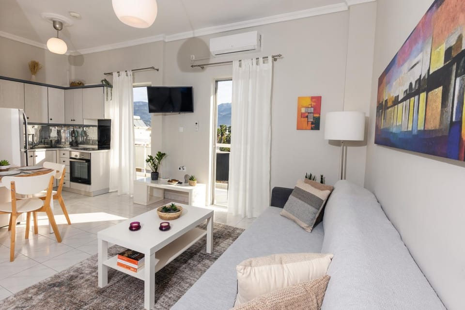 TV and multimedia, Living room, Seating area, air conditioner