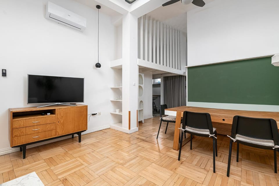 TV and multimedia, air conditioner