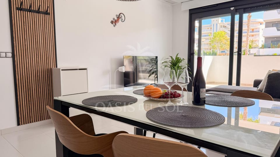 Living room, Dining area
