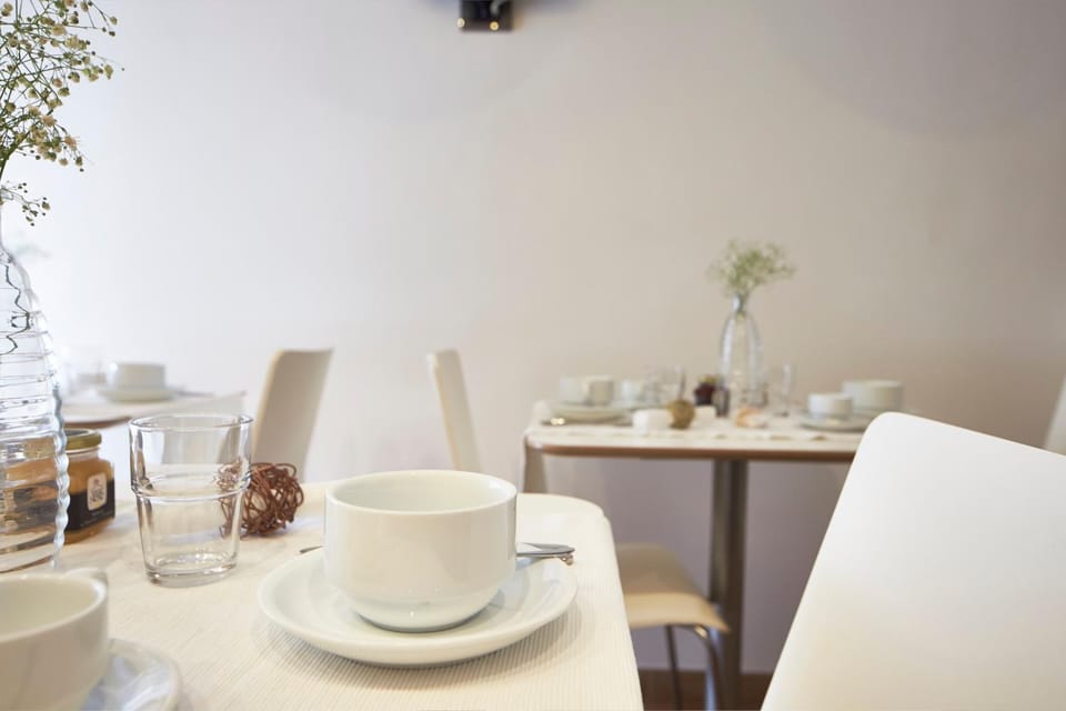 Coffee/tea facilities, Seating area, Breakfast