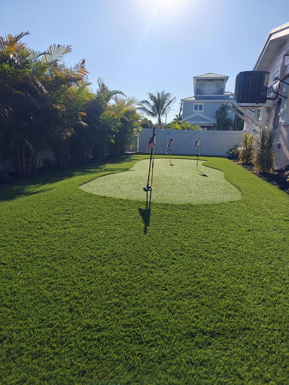 Flamingo Fling - Pool, Hot Tub & Putting Fun! Villa in Holmes Beach