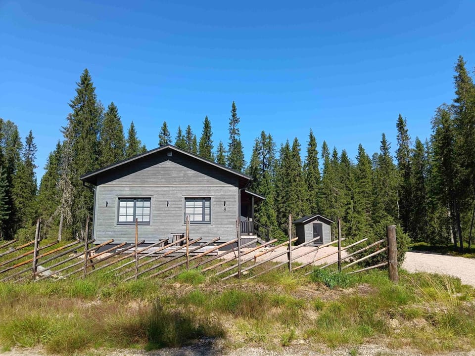 Taiga-Tupa Chalet in Lapland