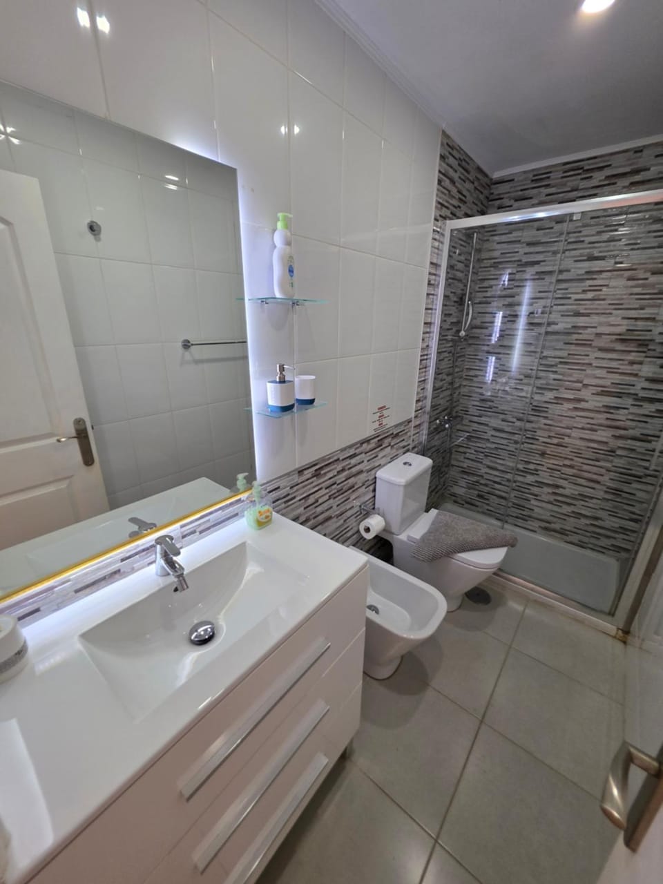 Shower, Bathroom