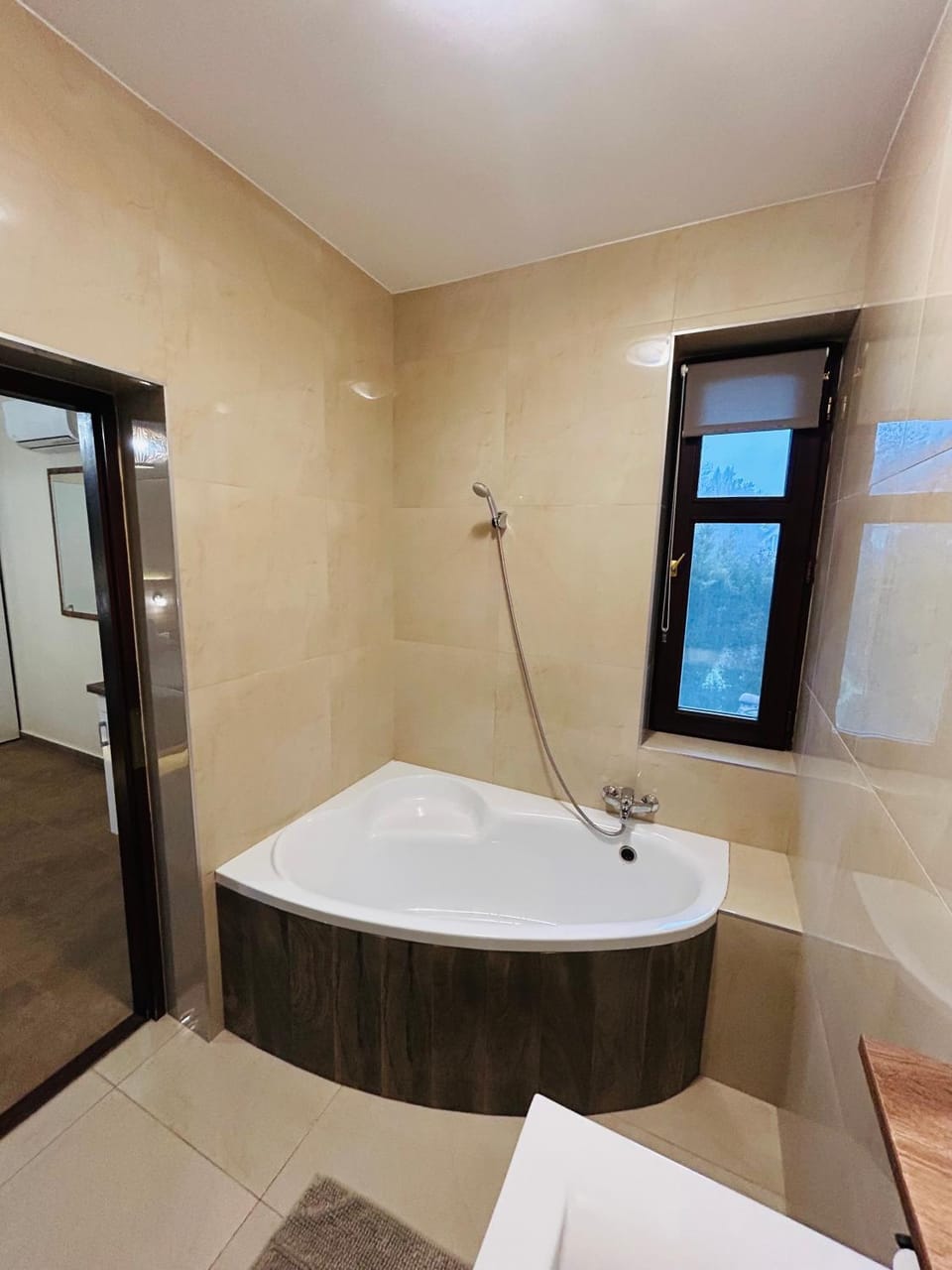 Bathroom, Bath, towels
