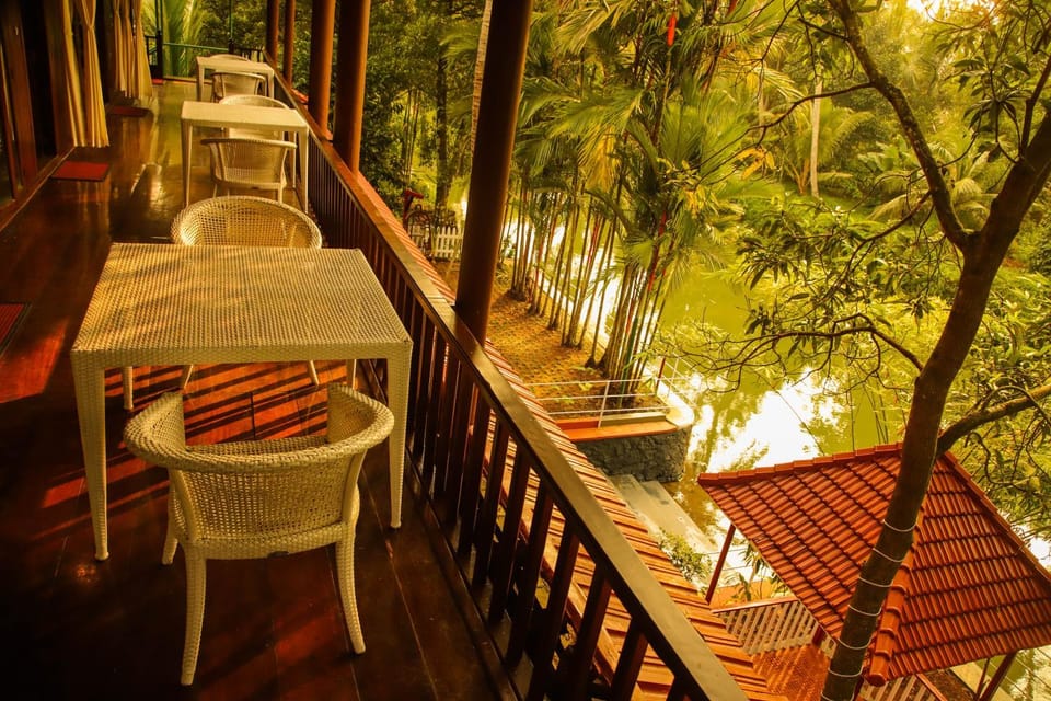Natural landscape, View (from property/room), Balcony/Terrace, Dining area