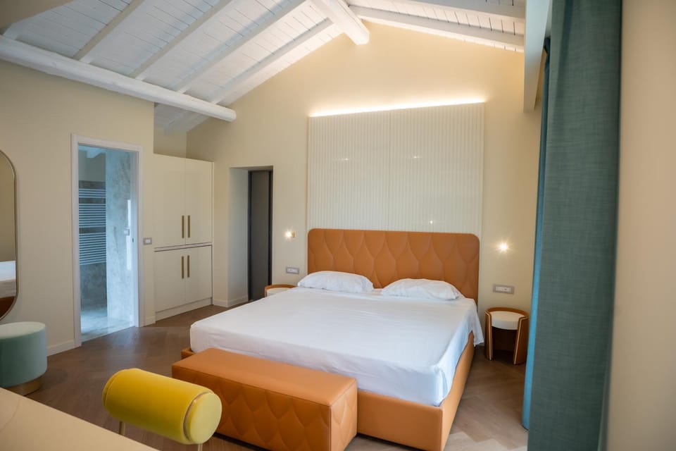 Bed, Photo of the whole room, Bedroom, wardrobe