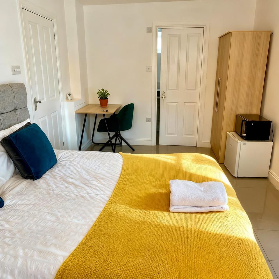 Flexistay Studio at Watford Bed and Breakfast in Watford