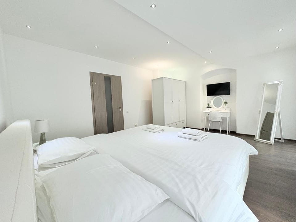Bed, Evening entertainment, Bedroom, wardrobe