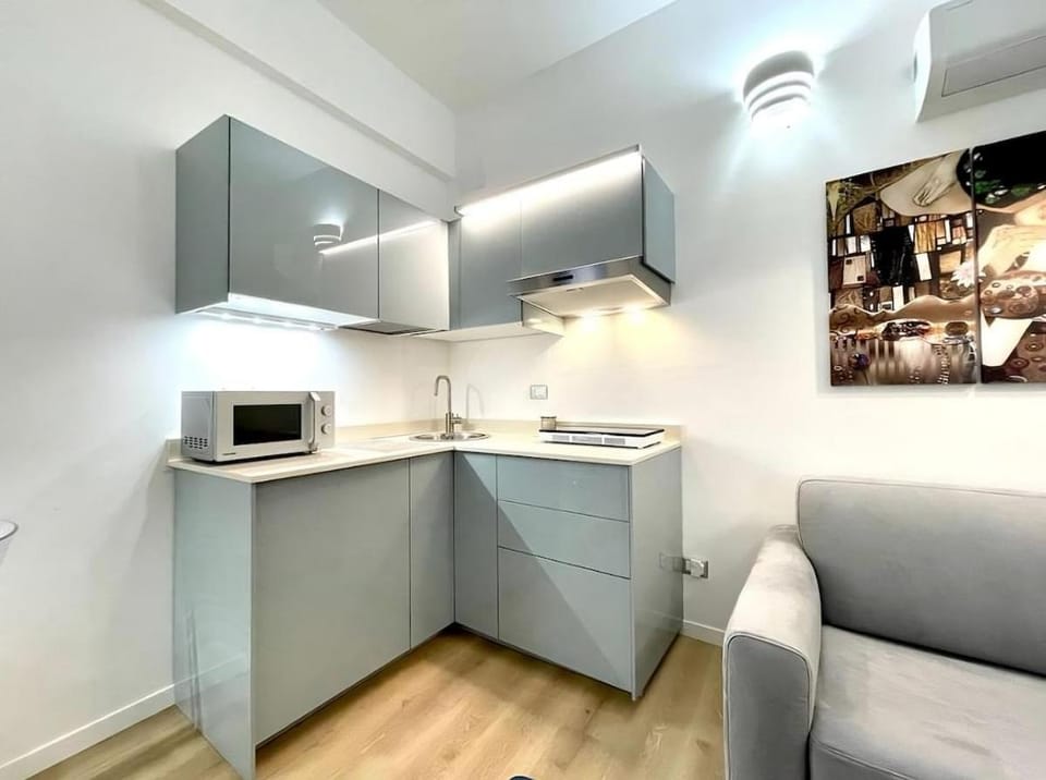 Gorgeous central open space Missori and Vetra subway W1 Apartment in Milan