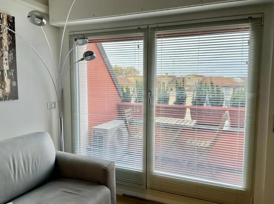 Gorgeous central open space Missori and Vetra subway W1 Apartment in Milan