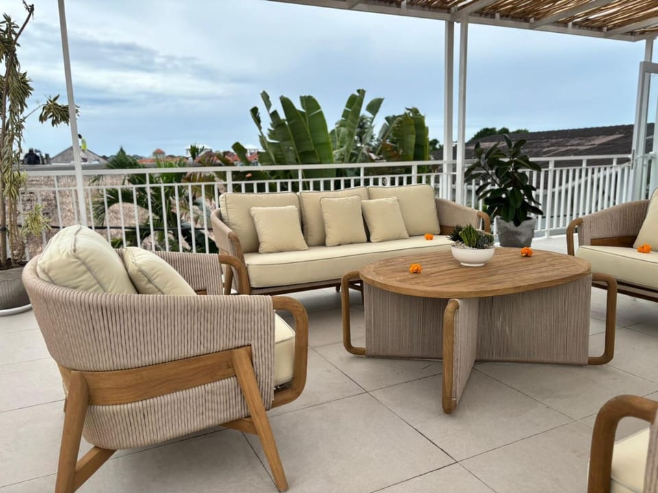 Day, Balcony/Terrace, Seating area