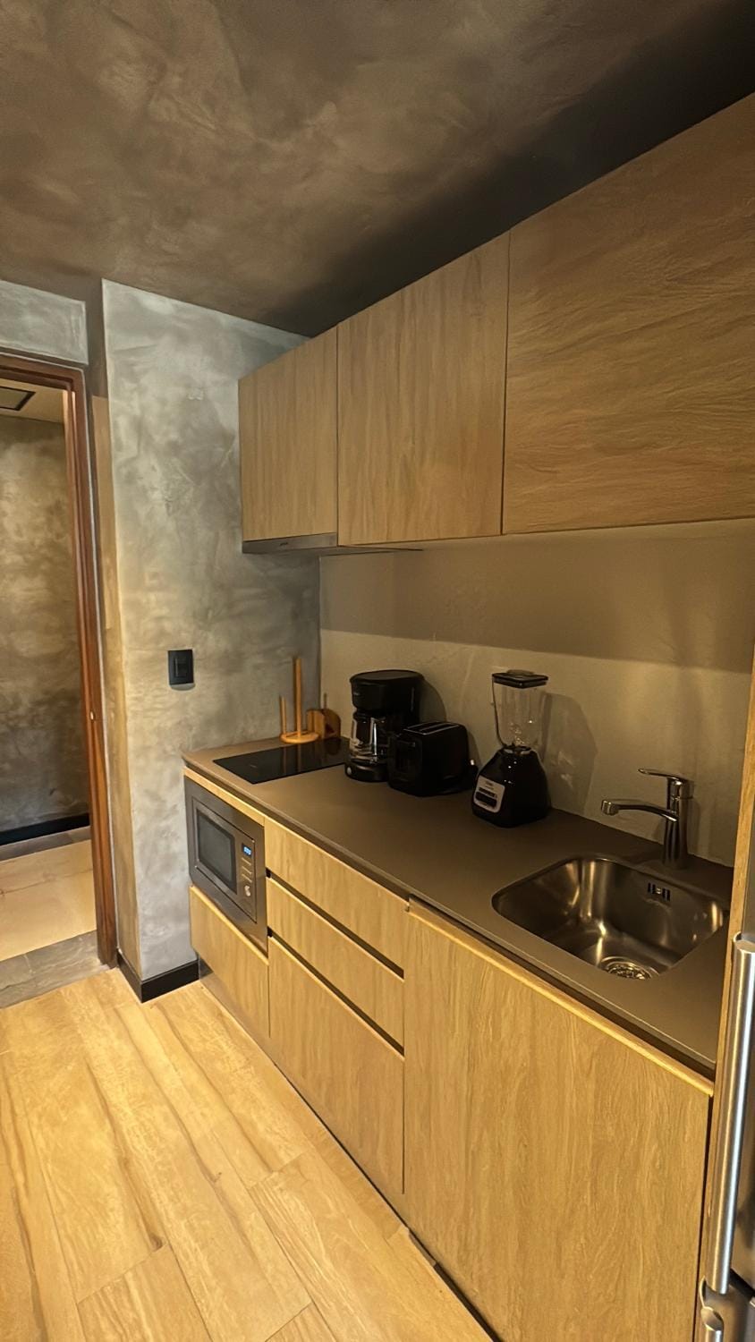 Kitchen or kitchenette