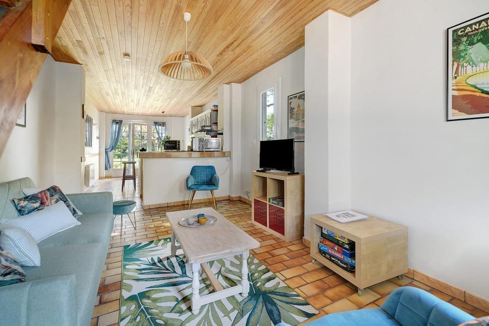Property building, Living room