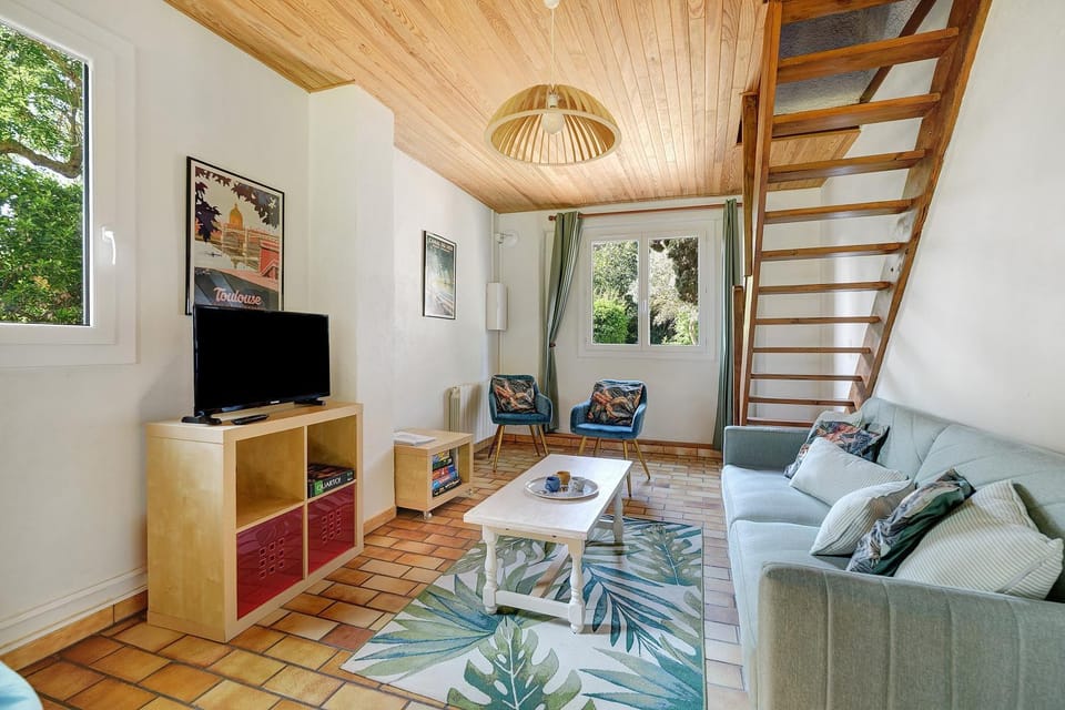 Property building, Living room