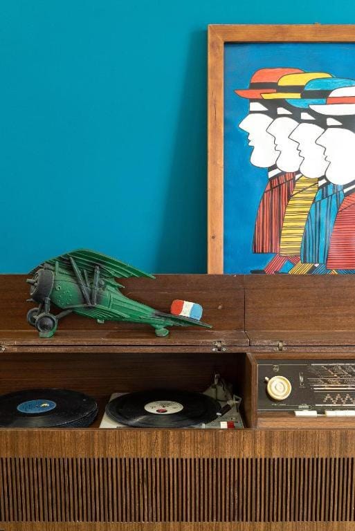 Spacious & Artistic Retro 2BD Apt with SAUNA Apartment in Athens