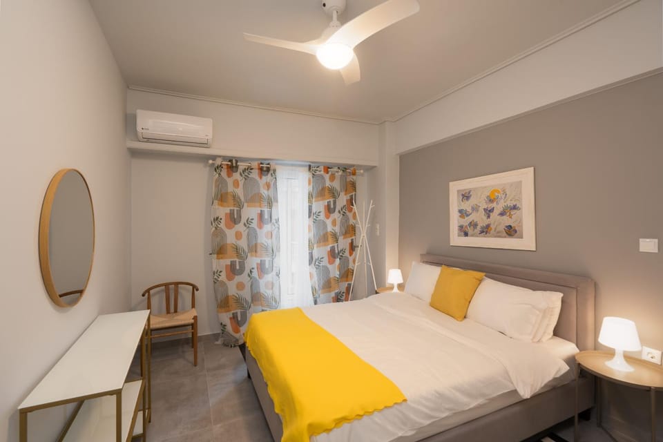 Elegant 2BR Apt Near Acropolis & Metro Apartment in Athens