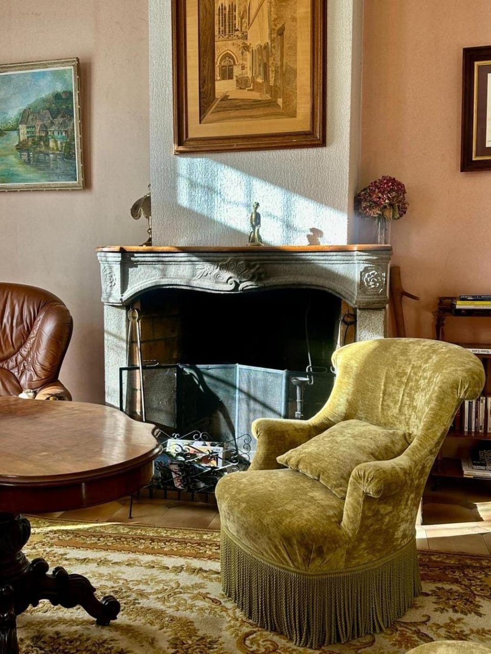 Living room, Seating area