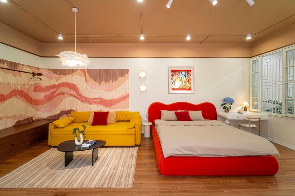 Bed, Living room, Photo of the whole room, Bedroom