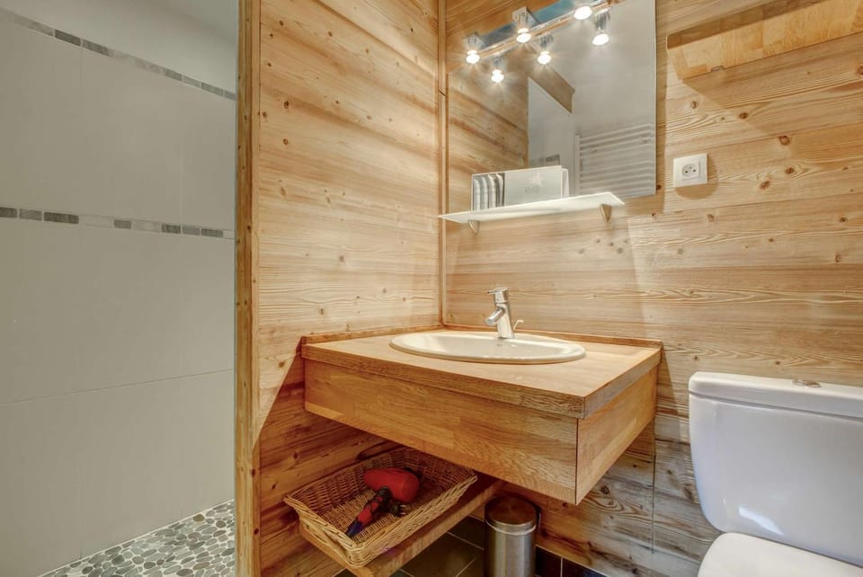 Chalet Lebri Apartment in Montriond
